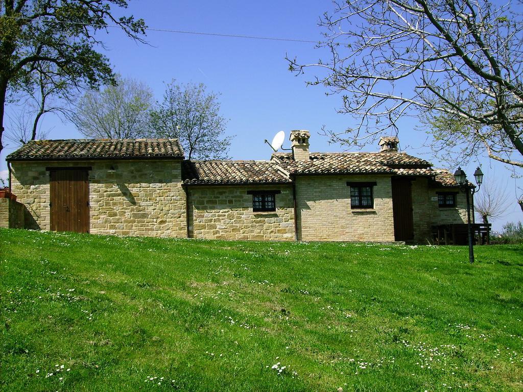 Agriturismo Tre Querce Penna San Giovanni Bagian luar foto