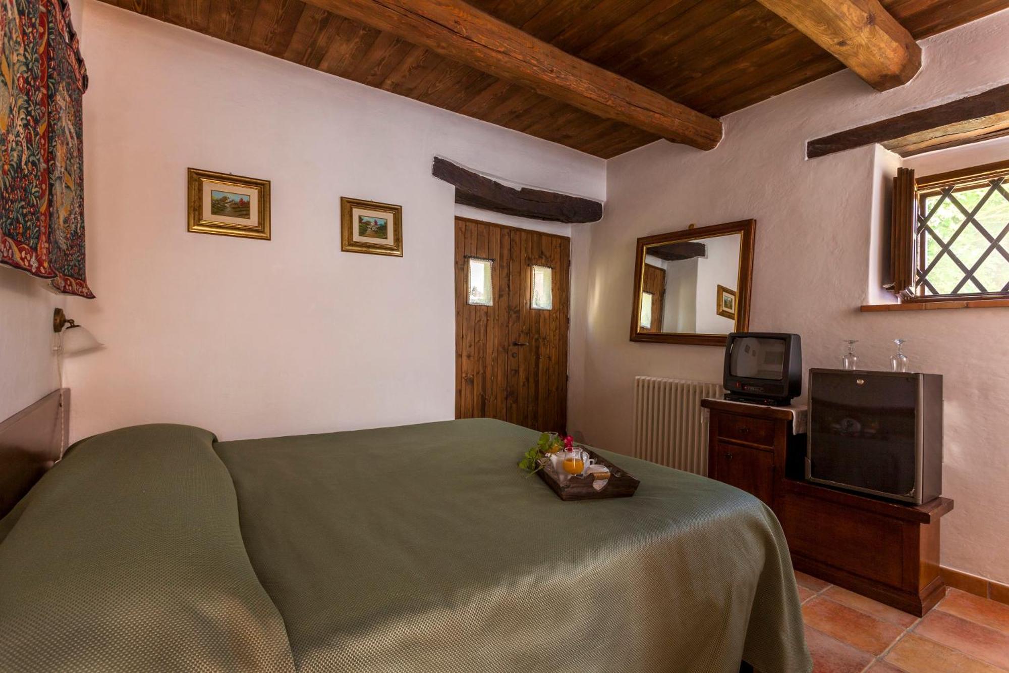 Agriturismo Tre Querce Penna San Giovanni Bagian luar foto