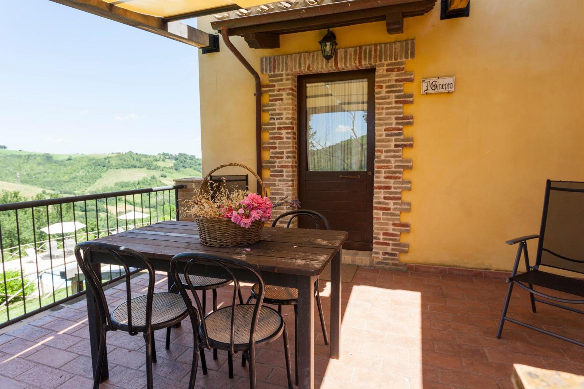 Agriturismo Tre Querce Penna San Giovanni Bagian luar foto